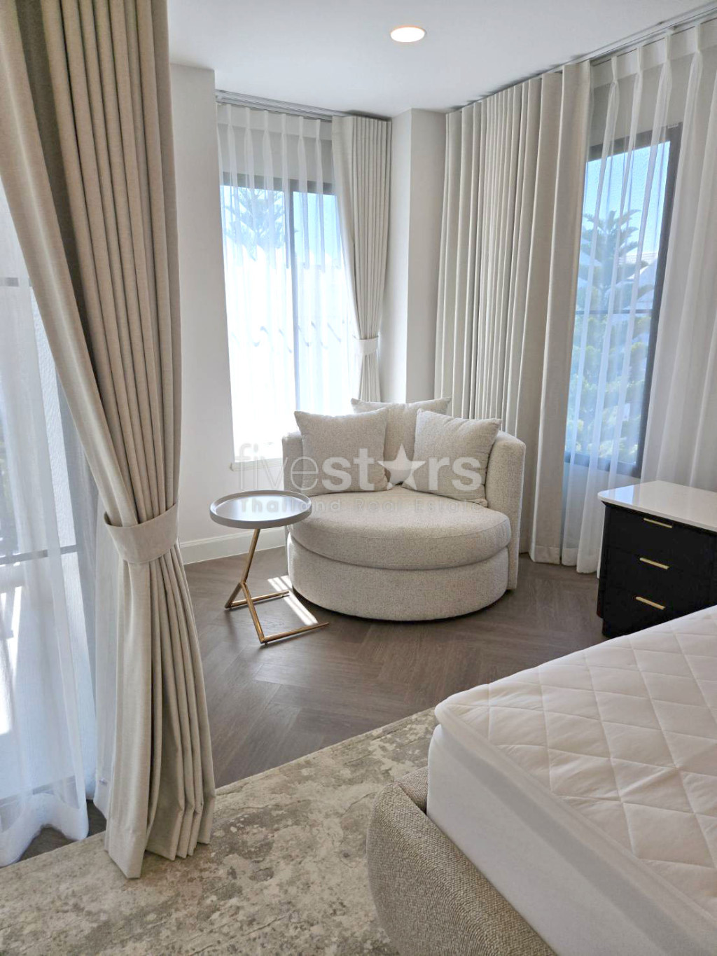 Maison de 4 chambres à Louer à Bangkok - Quartier Saphan Sung, photo 14