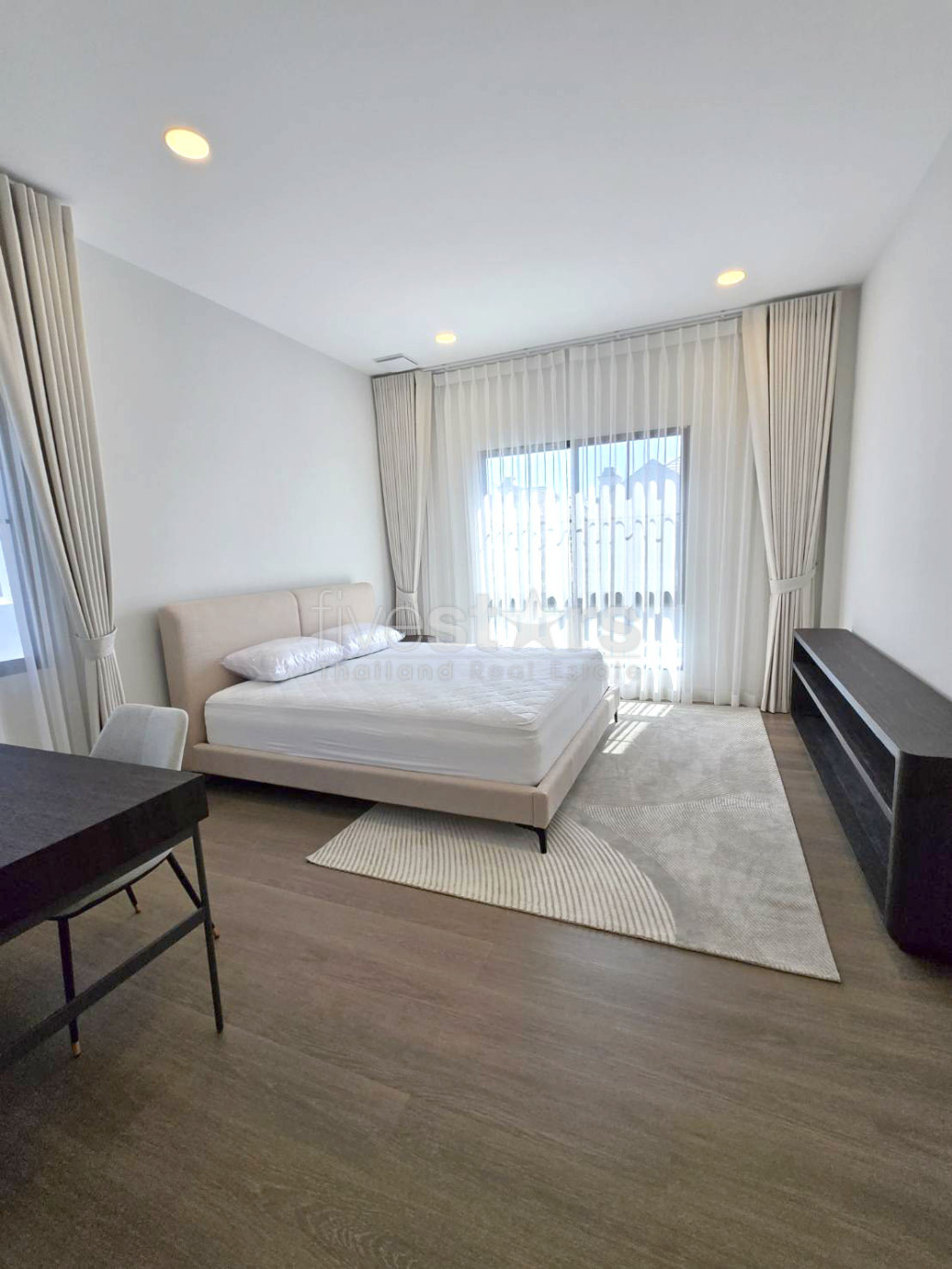 Maison de 4 chambres à Louer à Bangkok - Quartier Saphan Sung, photo 11
