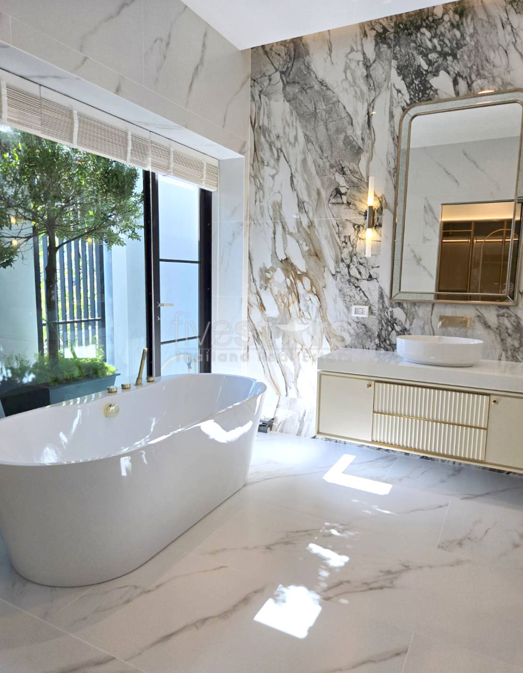 Maison de 4 chambres à Louer à Bangkok - Quartier Saphan Sung, photo 17