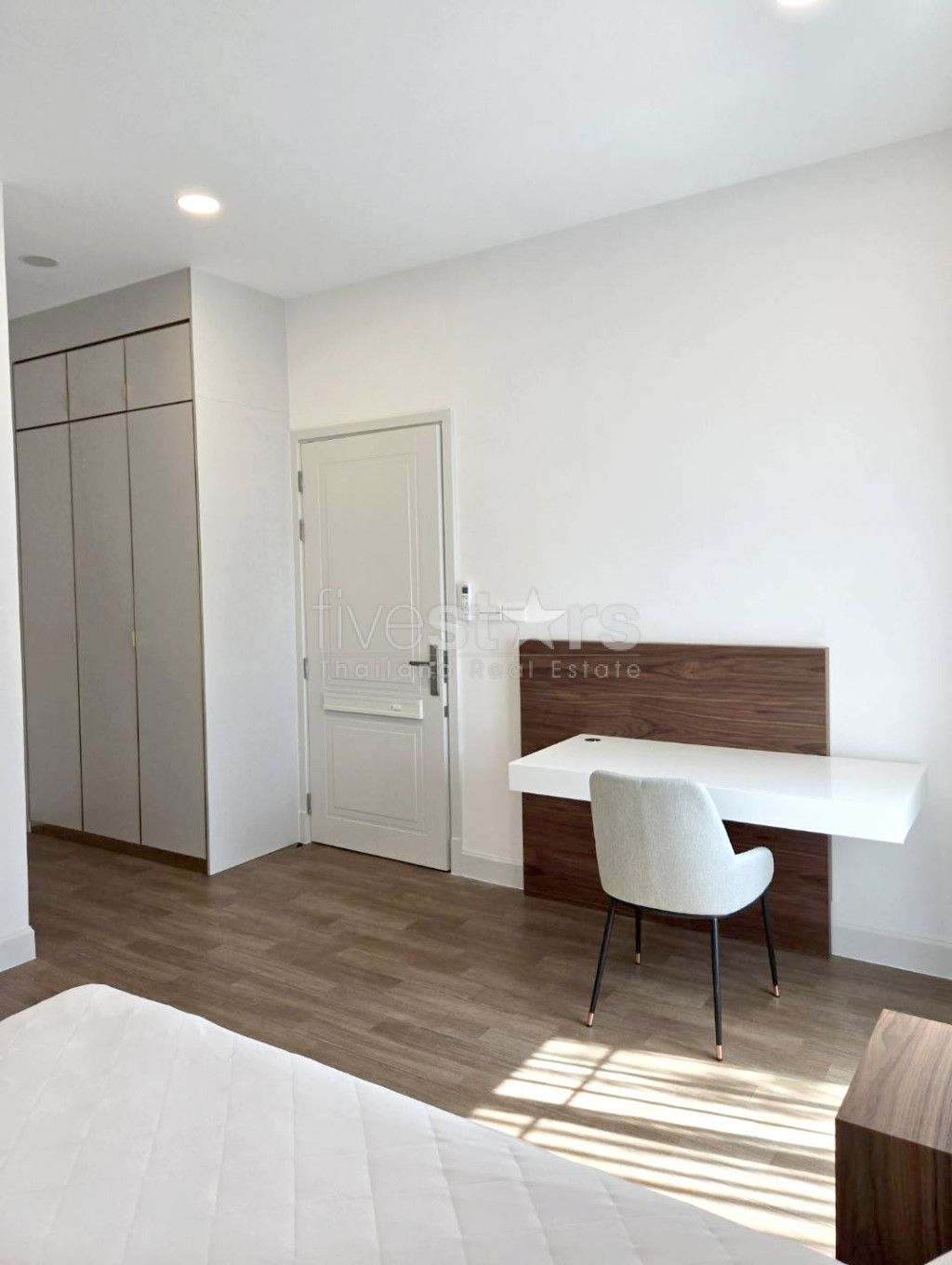Maison de 4 chambres à Louer à Bangkok - Quartier Saphan Sung, photo 13