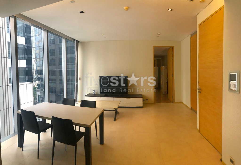 Modern 1-bedroom condo for sale in Saladaeng area