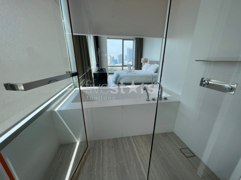 Condo neuf de 3 chambres à louer à proximité de la station BTS Ratchadamri, photo 16
