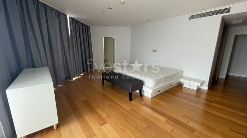 Condo de 4 chambres à louer près de la station de MRT Sam Yan, photo 9