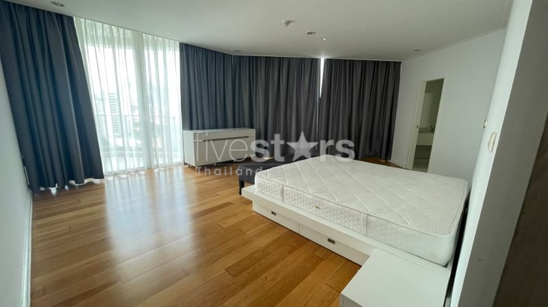 Condo de 4 chambres à louer près de la station de MRT Sam Yan, photo 4