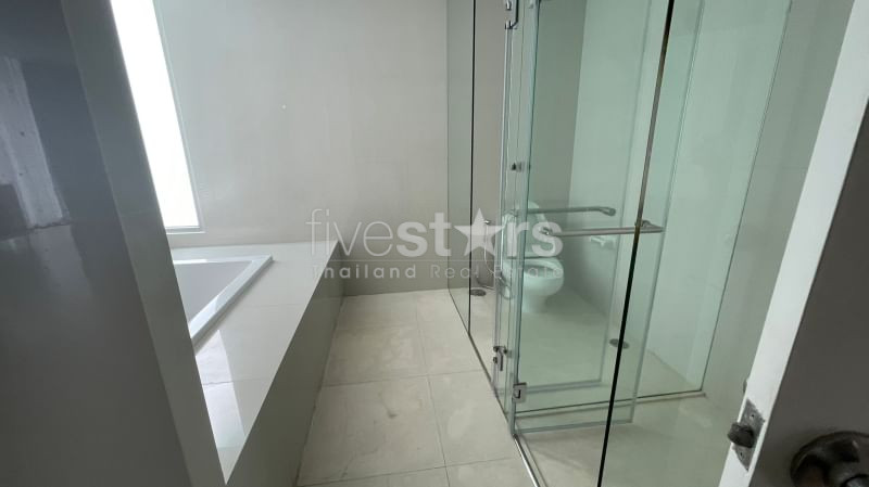 Condo de 4 chambres à louer près de la station de MRT Sam Yan, photo 11
