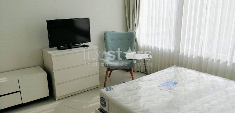 2-bedroom condo for sale close to Ratchadamri BTS station, photo 7