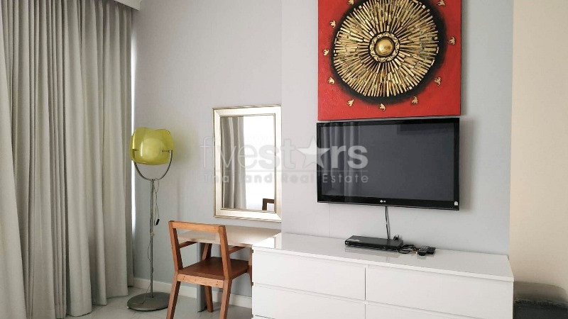 2-bedroom condo for sale close to Ratchadamri BTS station, photo 6