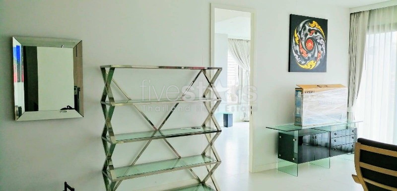 2-bedroom condo for sale close to Ratchadamri BTS station, photo 13