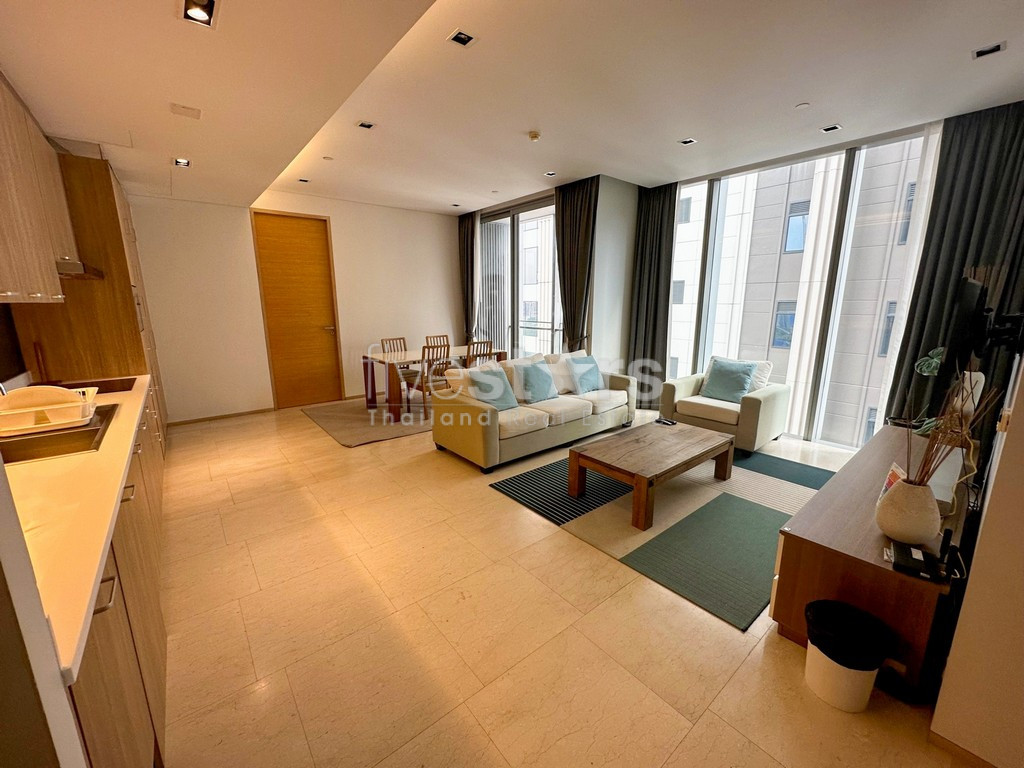 2-bedroom modern condo for sale close to Lumpini Park