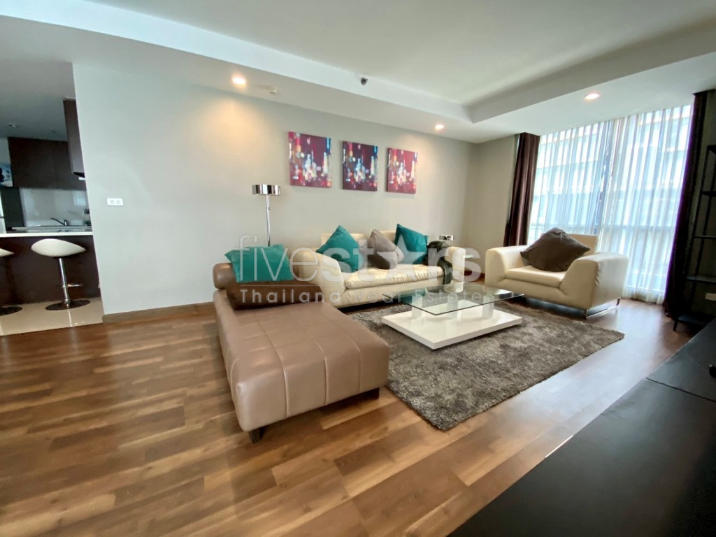Condo spacieux de 2 chambres à louer à proximité de la station Ratchadamri BTS