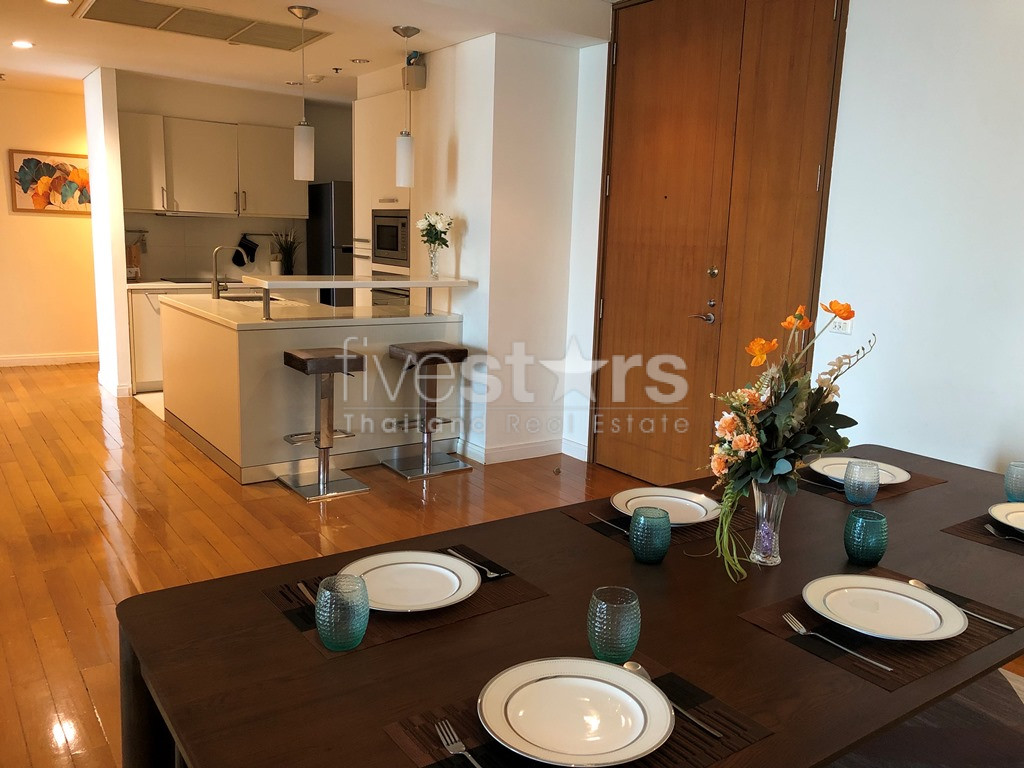 Condo 3 chambres à louer sur Sala Daeng - Silom