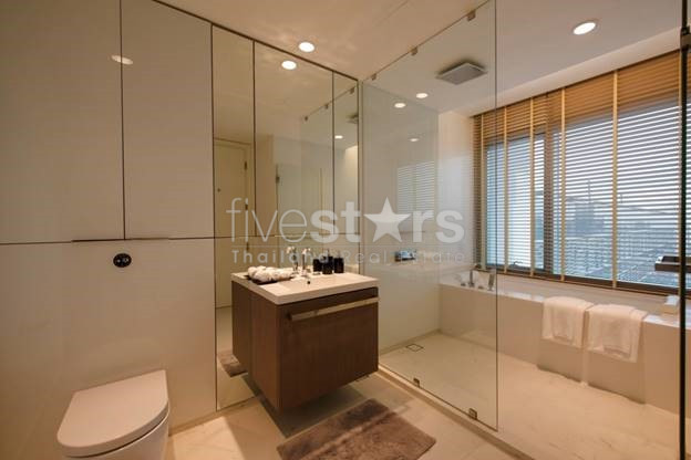 Penthouse en duplex de 2 chambres à louer près de la station de BTS Ratchadamri, photo 22