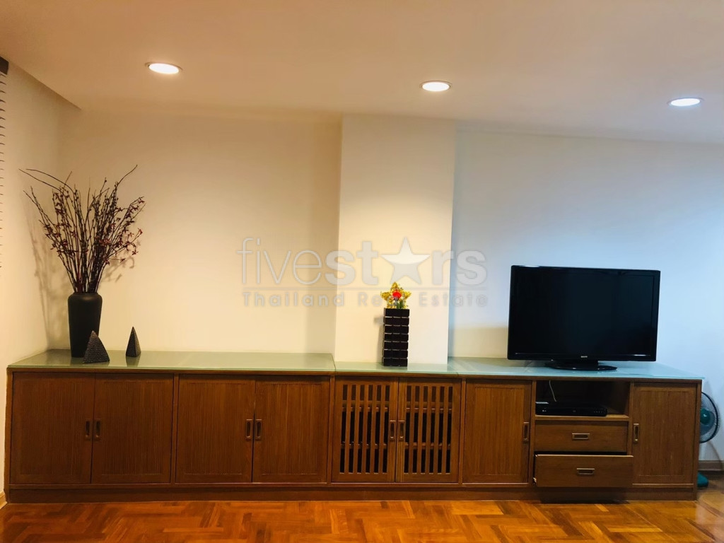 Appartement de deux chambres à louer près de la station de BTS Ratchadamri, photo 4