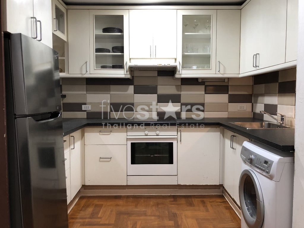 Appartement de deux chambres à louer près de la station de BTS Ratchadamri, photo 2