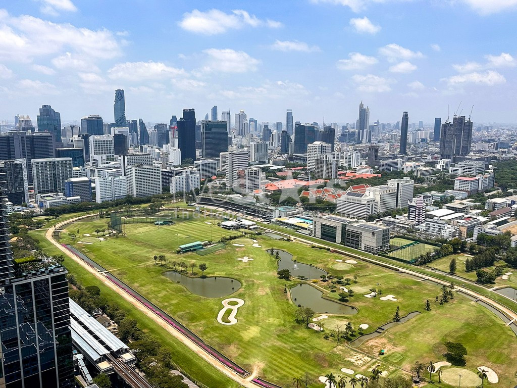 2-bedroom high-end condo for sale close to BTS Ratchadamri