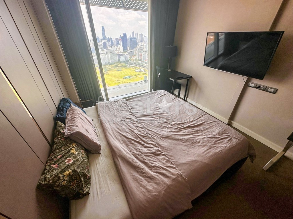 2-bedroom high-end condo for sale close to BTS Ratchadamri, photo 13