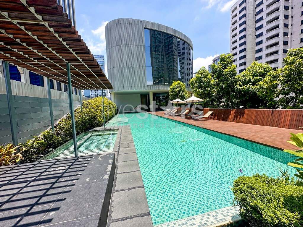 2-bedroom high-end condo for sale close to BTS Ratchadamri, photo 17