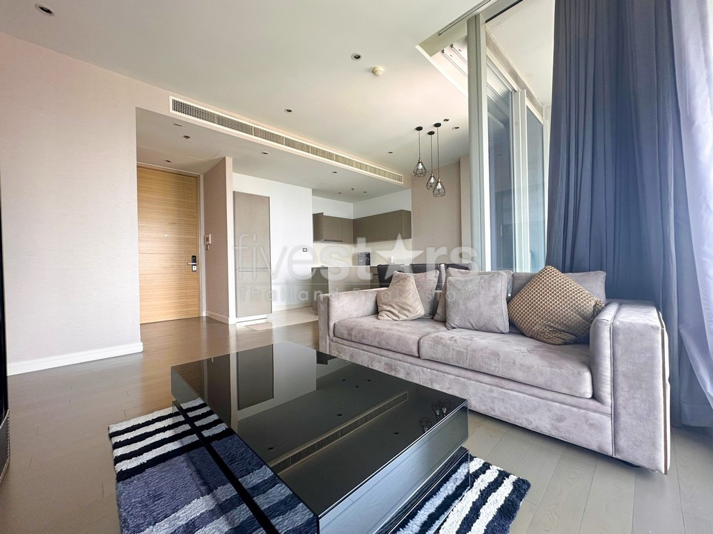 2-bedroom high-end condo for sale close to BTS Ratchadamri, photo 6