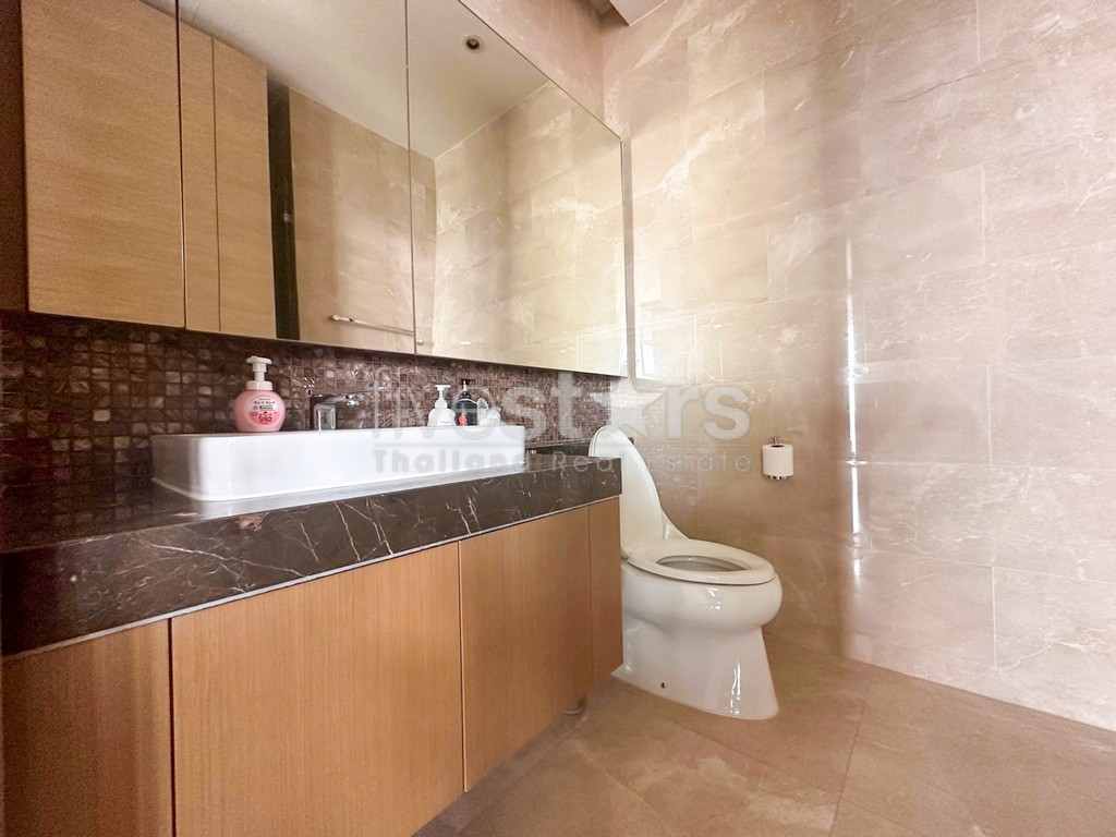 2-bedroom high-end condo for sale close to BTS Ratchadamri, photo 15