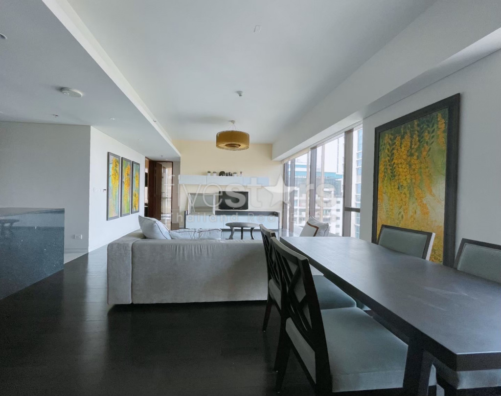Condo spacieux de 2 chambres à louer près du BTS Ratchadamri, photo 2