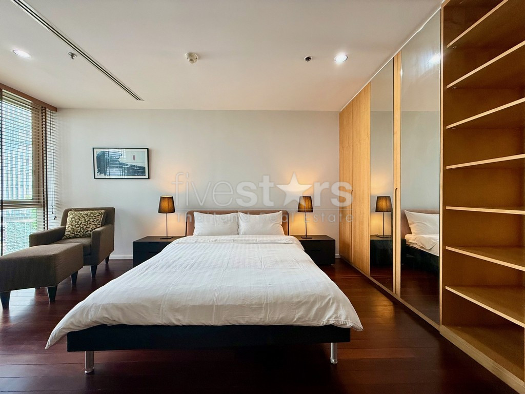 2-bedroom spacious condo for sale close to BTS Saladaeng, photo 12