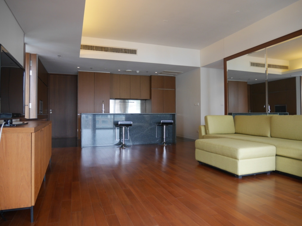 Elégant condo de 2 chambres Central Rajadamri