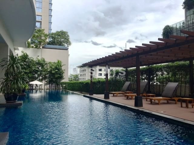 Lovely 2 bedrooms condominium for sale close BTS Rajdamri, photo 11