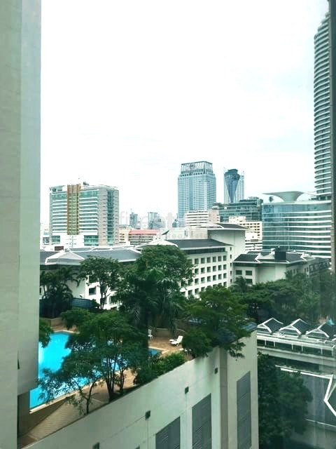 Lovely 2 bedrooms condominium for sale close BTS Rajdamri