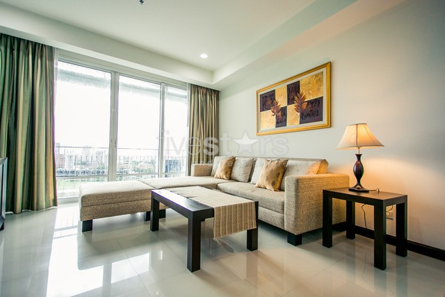 Appartement de 2 chambres à louer près du BTS Ratchadamri