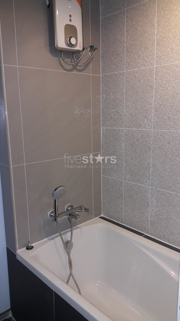 Renovated unit 1 bedroom condo for rent near BTS Rajdamri, photo 5