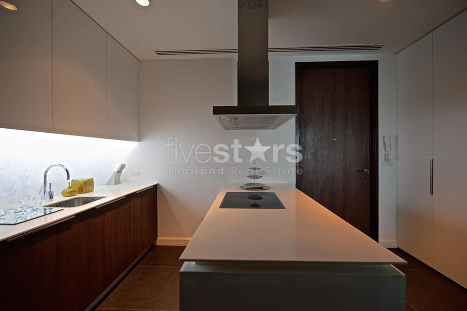 Beautiful unit 2 bedrooms condo for rent near BTS Ratchadamri, photo 11