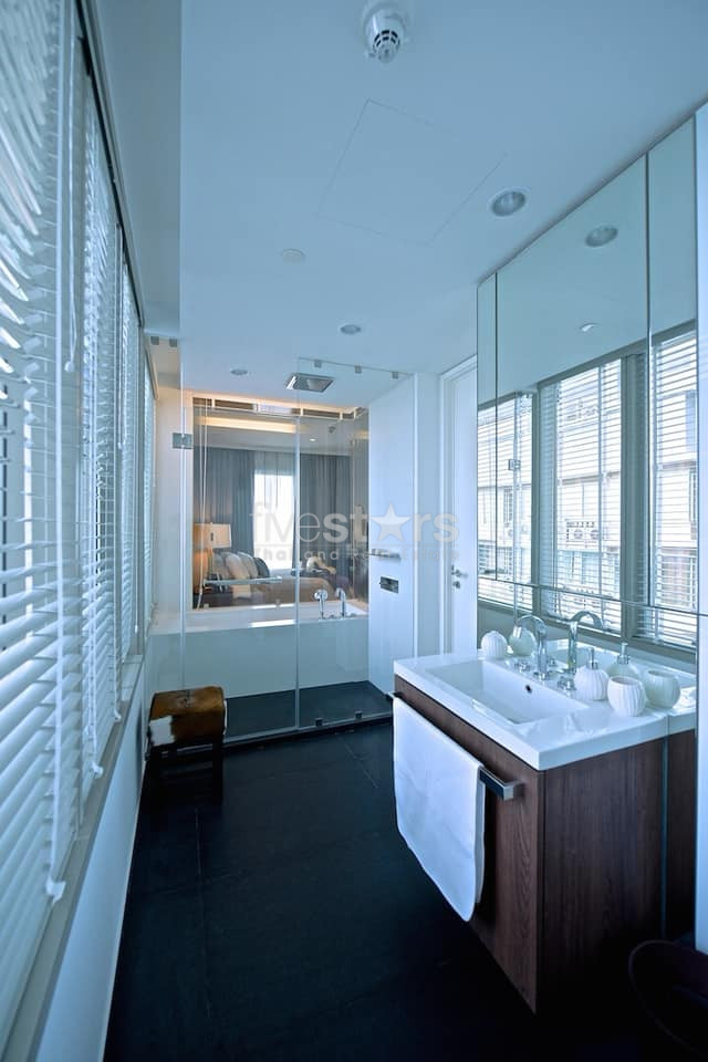 Beautiful unit 2 bedrooms condo for rent near BTS Ratchadamri, photo 16