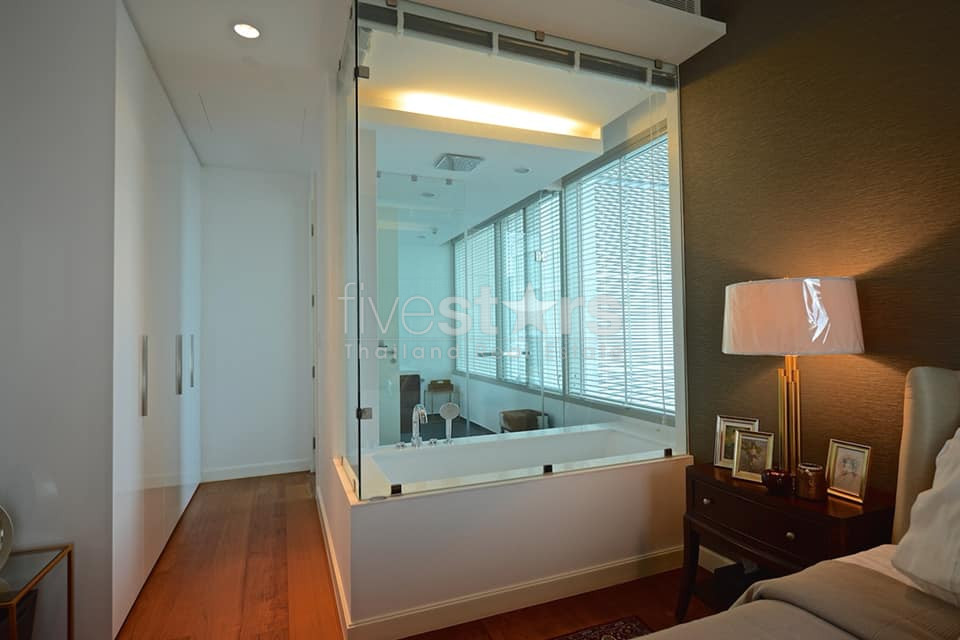 Beautiful unit 2 bedrooms condo for rent near BTS Ratchadamri, photo 12