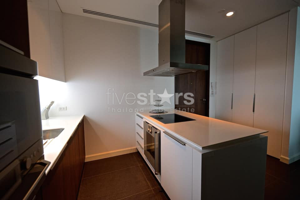 Beautiful unit 2 bedrooms condo for rent near BTS Ratchadamri, photo 10