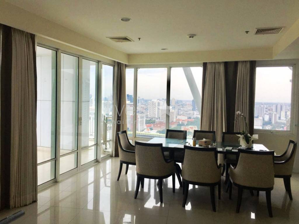 3 bedrooms condo for rent near BTS Ratchadamri, photo 3