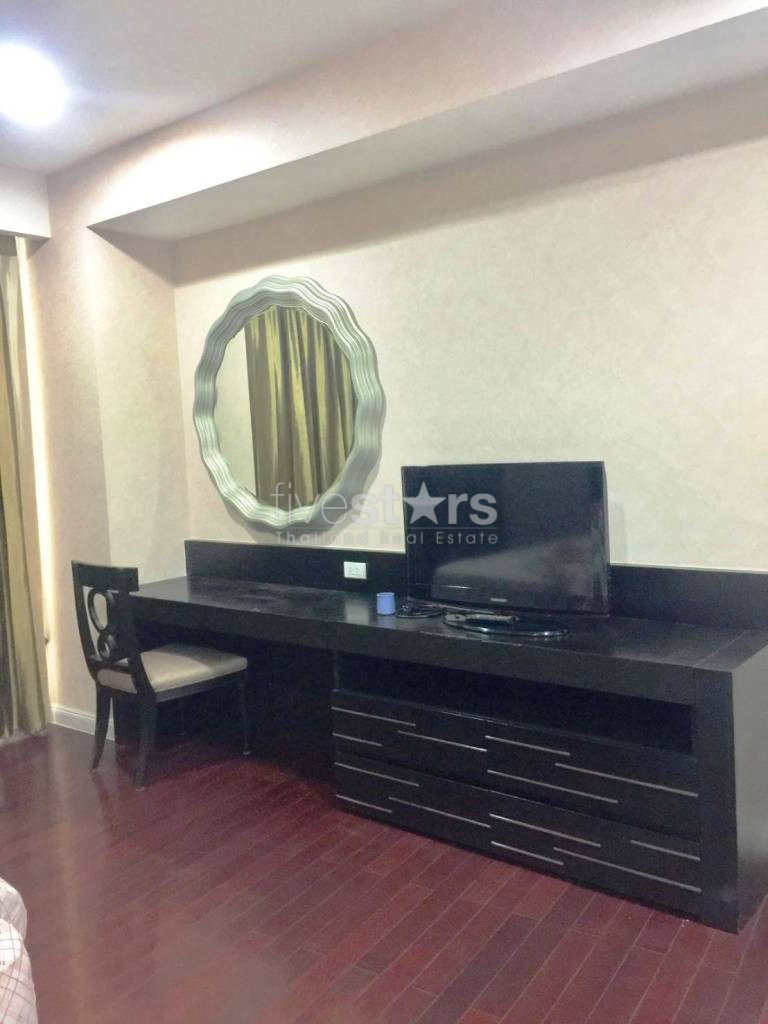 3 bedrooms condo for rent near BTS Ratchadamri, photo 5