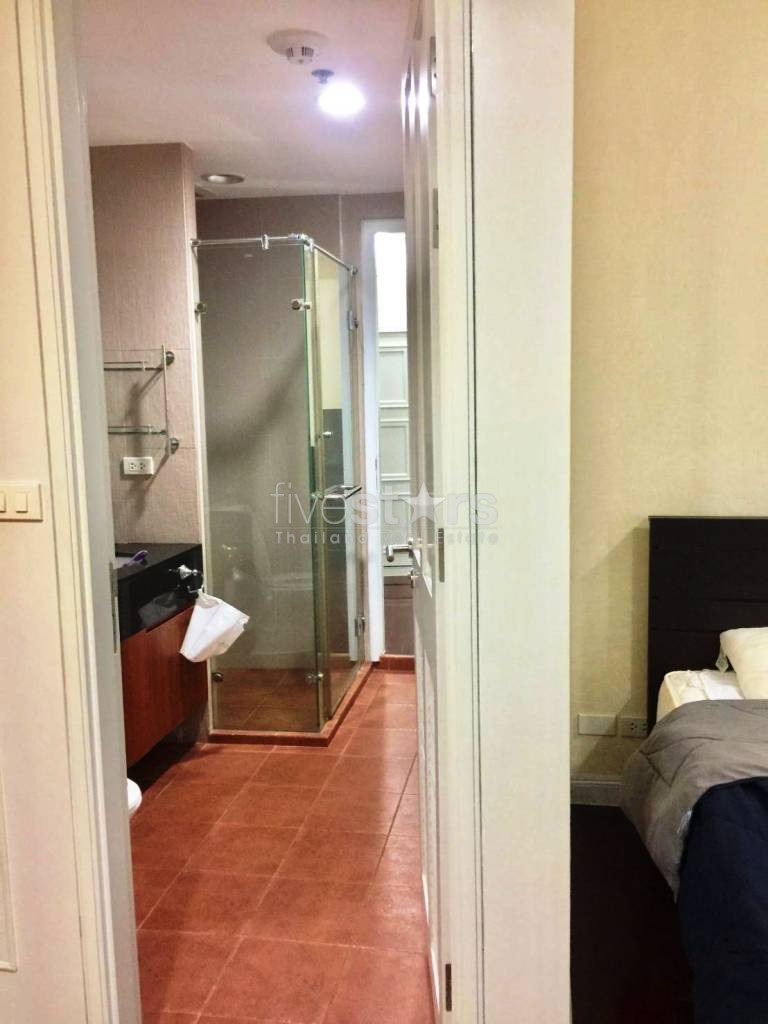 3 bedrooms condo for rent near BTS Ratchadamri, photo 7