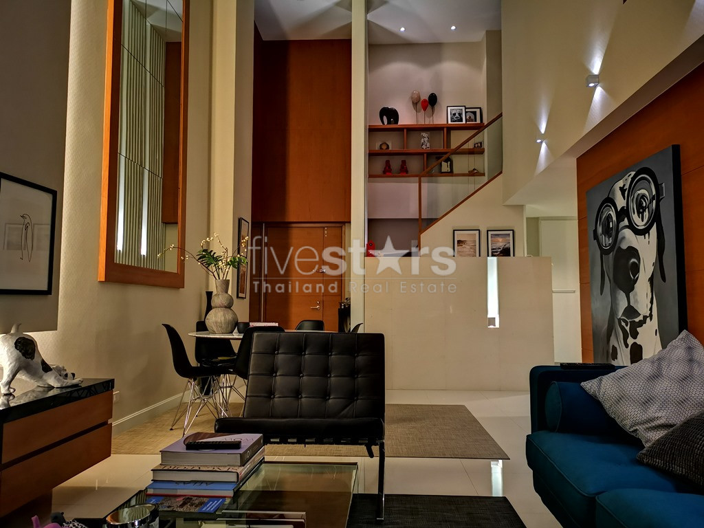 2 bedroom duplex condo for sale close to Ratchadamri BTS station, photo 2