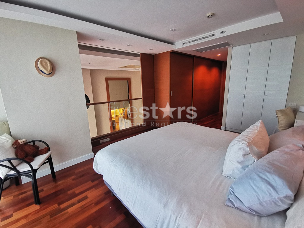 2 bedroom duplex condo for sale close to Ratchadamri BTS station, photo 8
