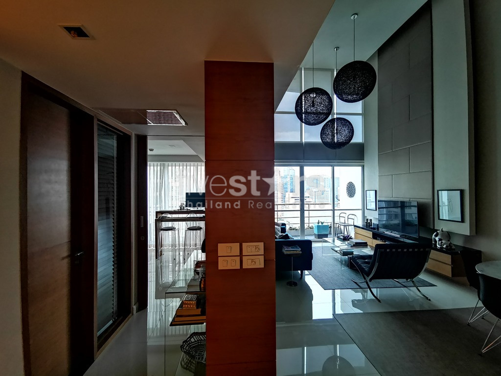 2 bedroom duplex condo for sale close to Ratchadamri BTS station, photo 11