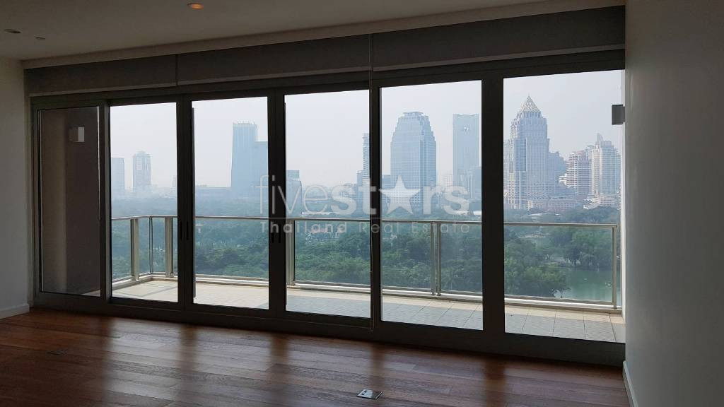2 bedrooms condo for rent near BTS Ratchadamri, photo 3