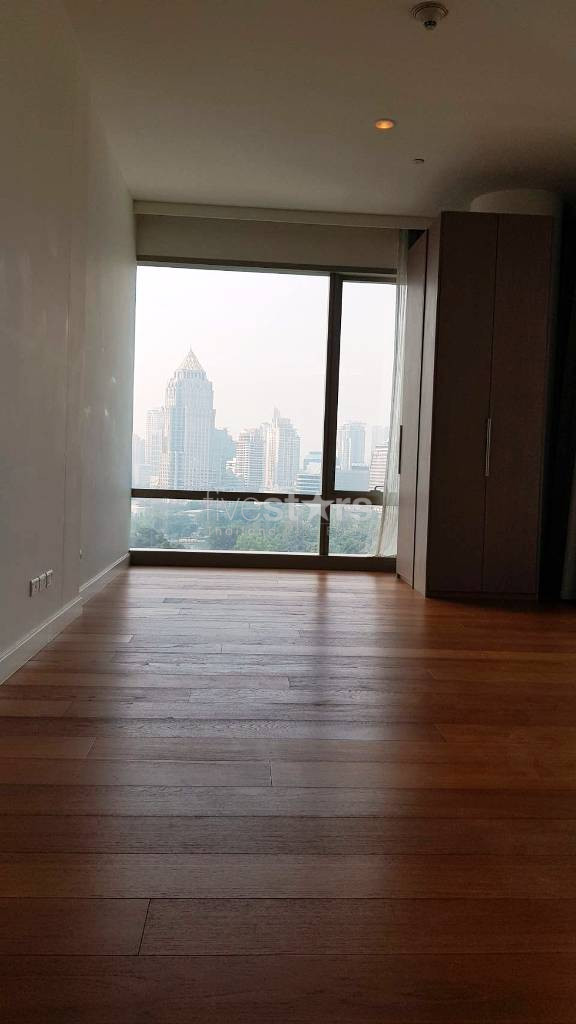 2 bedrooms condo for rent near BTS Ratchadamri, photo 4