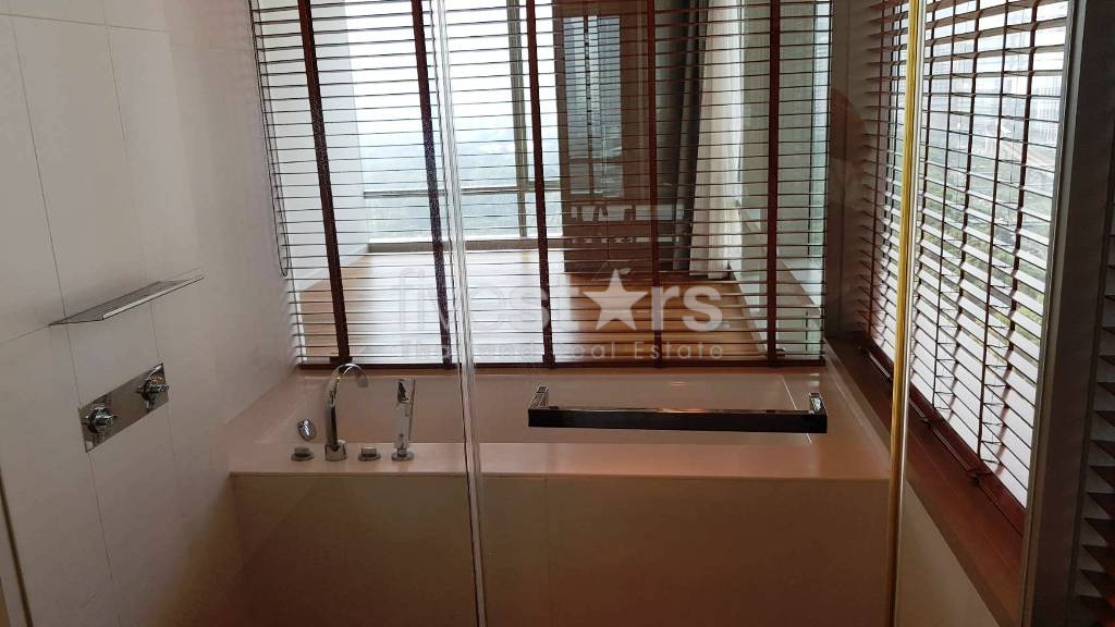 2 bedrooms condo for rent near BTS Ratchadamri, photo 6