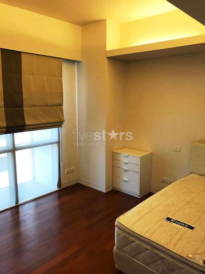 2 bedrooms condo for rent near BTS Ratchadamri, photo 9