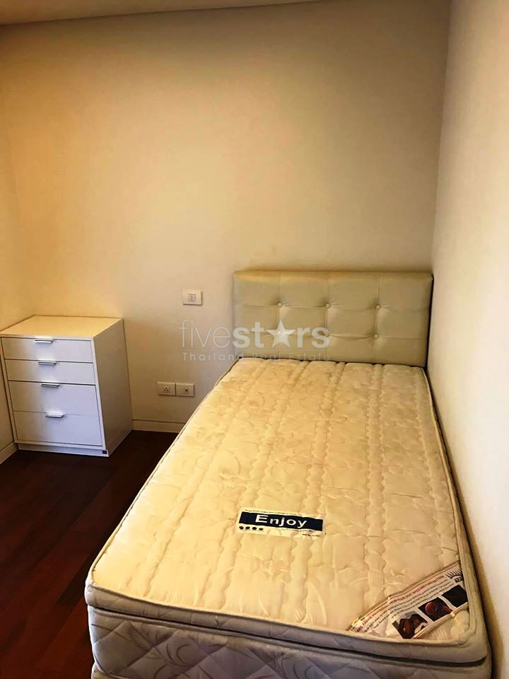 2 bedrooms condo for rent near BTS Ratchadamri, photo 10