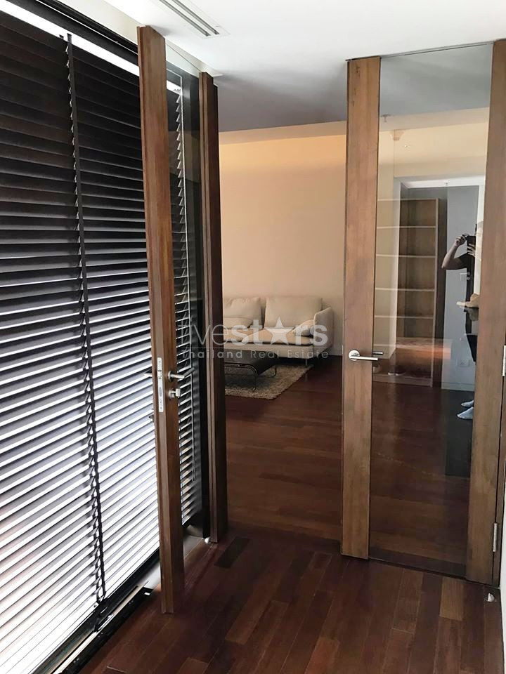 2 bedrooms condo for rent near BTS Ratchadamri, photo 3