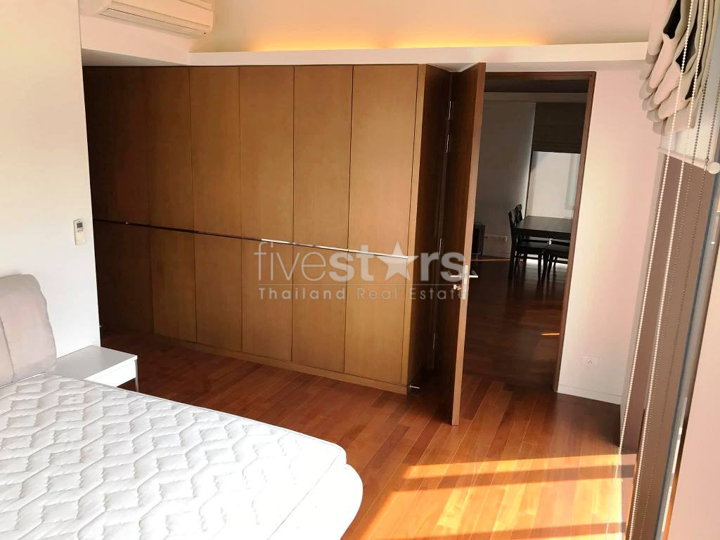 2 bedrooms condo for rent near BTS Ratchadamri, photo 4