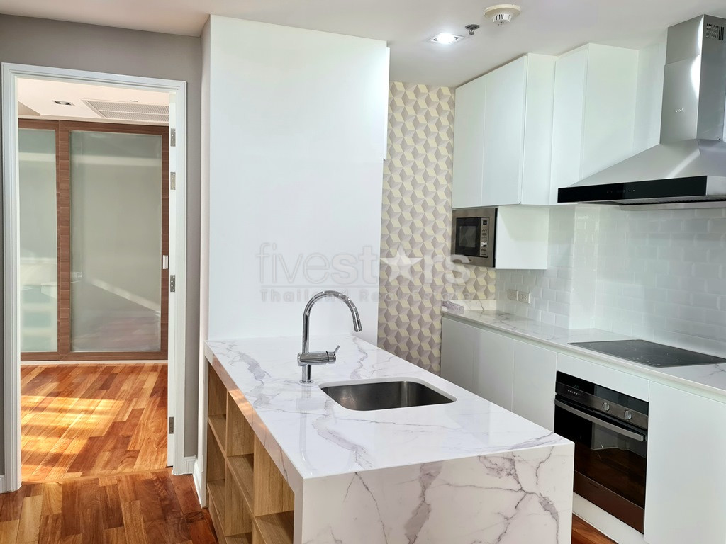2 bedroom newly remodeled condo for rent close to BTS Ratchadamri, photo 10