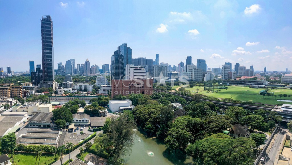 2-bedroom condo for sale close to BTS Ratchadamri