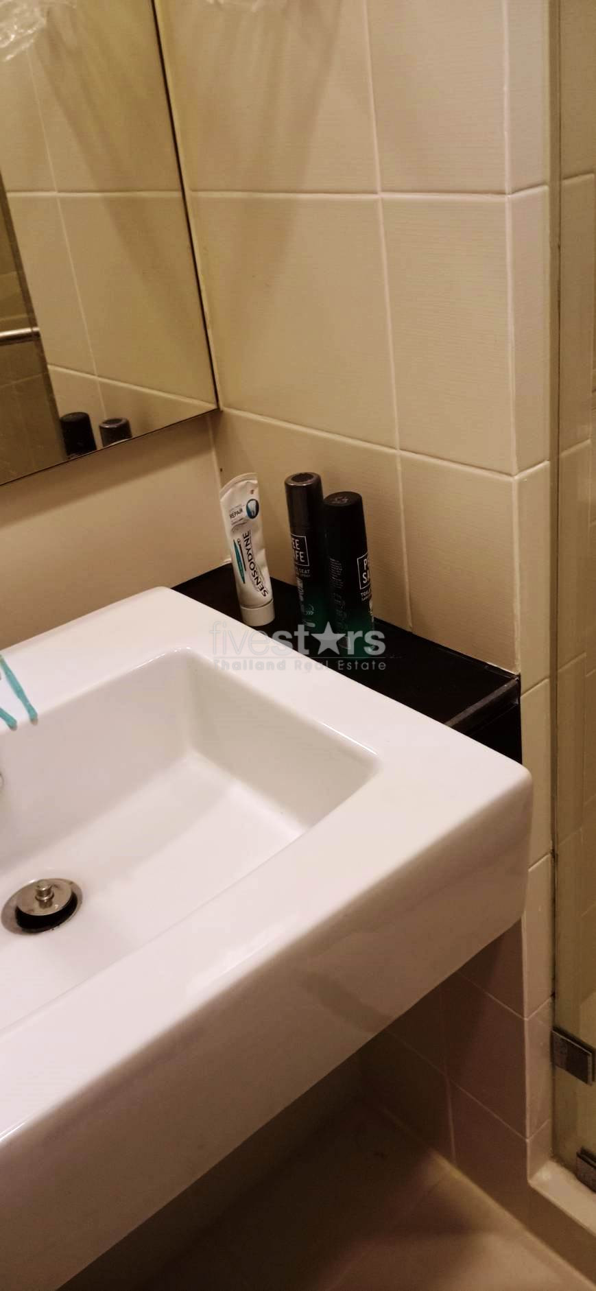 2-bedroom condo for sale on Ratchathewi, photo 11